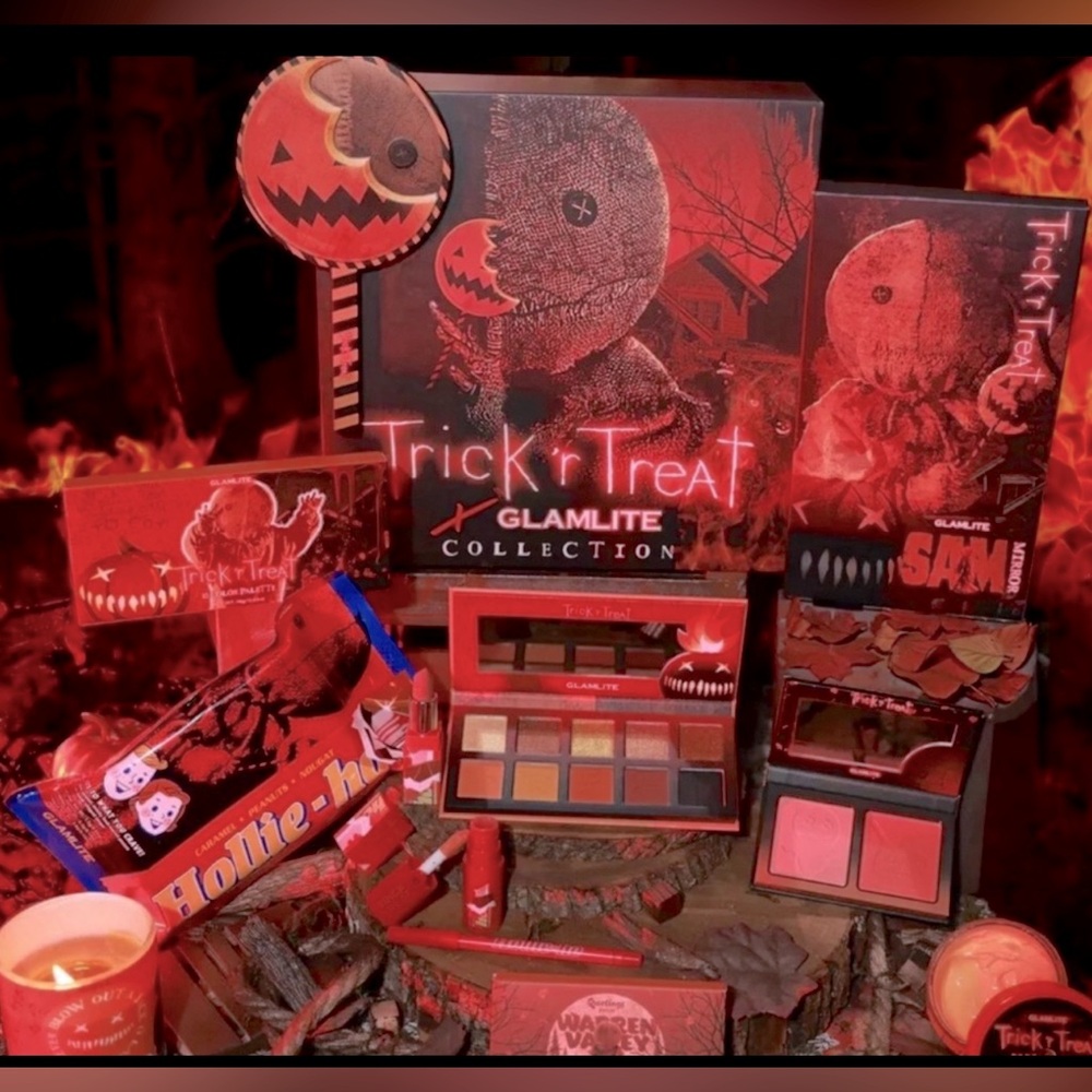 GLAMLITE /TRICK OR  TREAT HORROR COLLECTORS PR MAKEUP BOX / 8 PCS PLUS